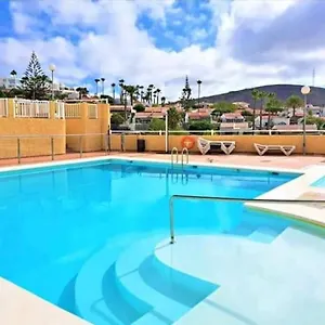  Apartment With Swimmingpool, Wifi And Free Parking In